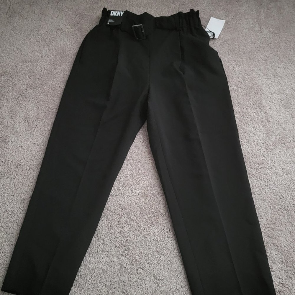DKNY Tapered Leg High Waisted Ankle Length Belted Pants | Sz 6 | NWT